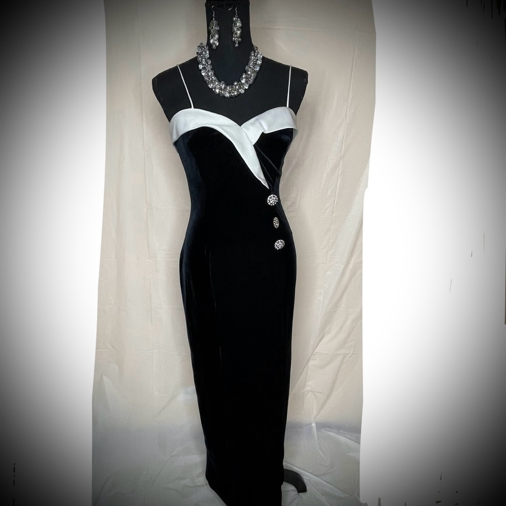 Size 4 Betsy & Adam by Jaslene Poly-Spandex Velour Dress (pre-owned)